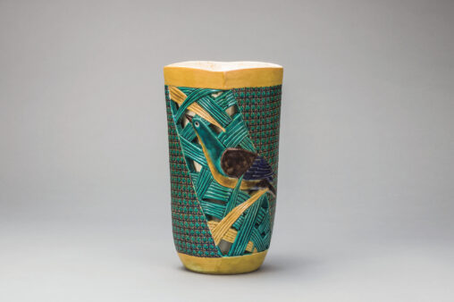 「飾壷“杜に遊ぶ”　二重造り」 2010　20.0×20.0×32.0